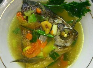 Foto resep Sup kepala ikan bawal (simpel dan segerrrrr)