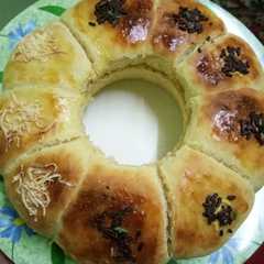 A picture of Roti sobek (killer soft bread) simple.