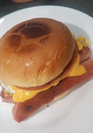 A picture of Breakfast Burger.
