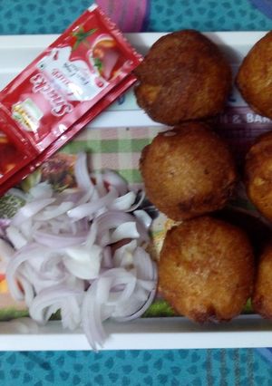 A picture of Bread roll.