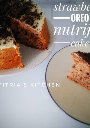 Foto resep Strawberry Oreo Nutrijell Cake