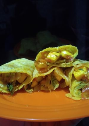 A picture of Moongdall chilla roll.
