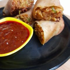 A picture of Maggi veg spring roll.
