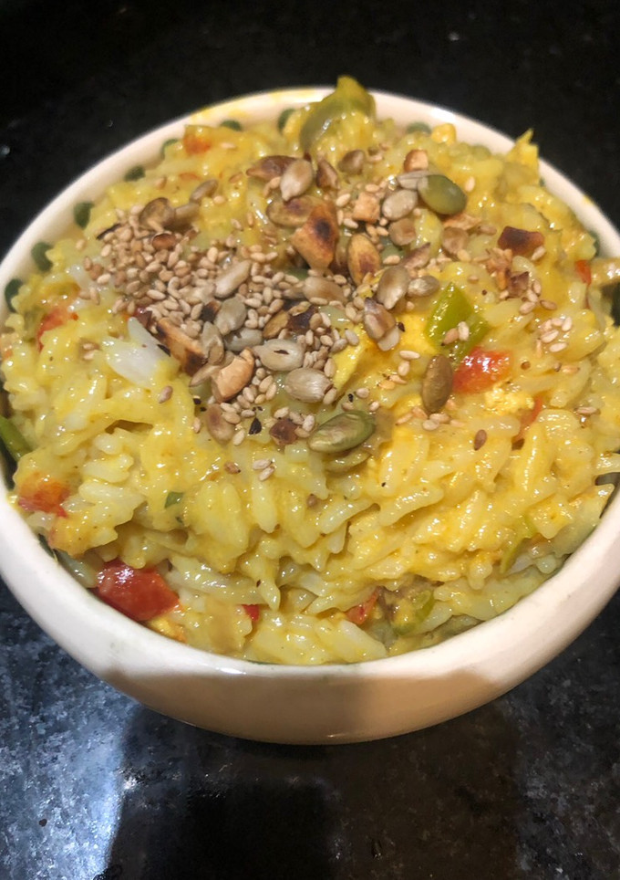 Una foto de Arroz tipo thai con leche de coco curry y hongos…. Deliiiiiiiiii 😋😋😋