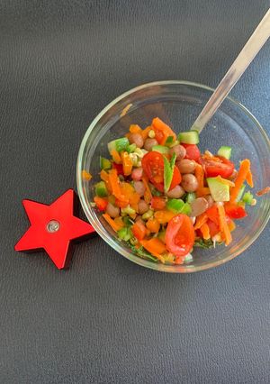 શીંગ નું સલાડ (Shing Salad Recipe In Gujarati) રેસીપી મુખ્ય ફોટો