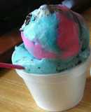 Helado de menta con chocolate