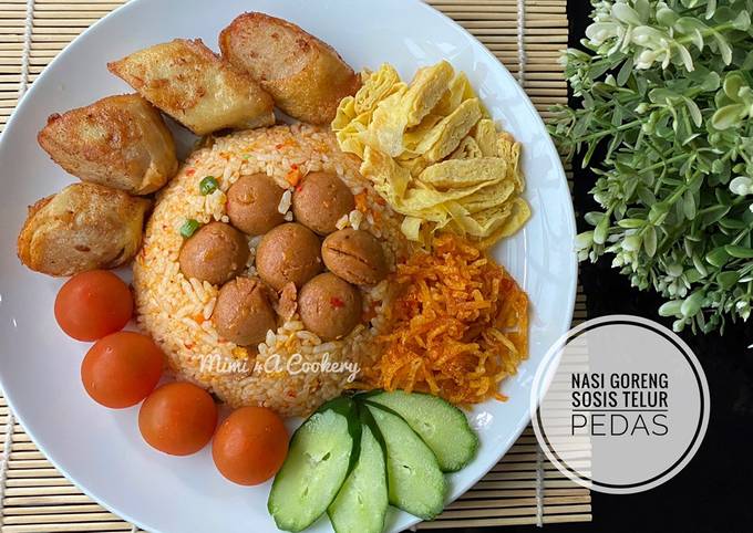 Nasi Goreng Sosis Telur Pedas