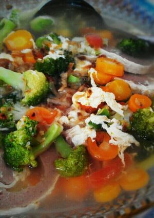 Foto resep Sup Brokoli Galantin (Rolade Ayam)