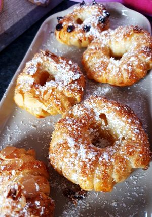 Une photo de Donut's 🍩 feuilletée fondant aux pommes 😋