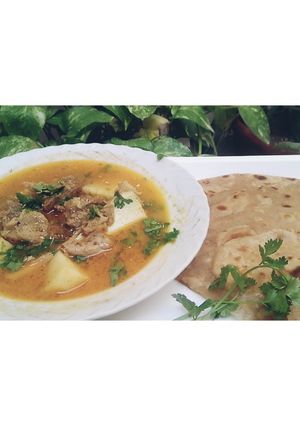 A picture of Mutton alu shorba.