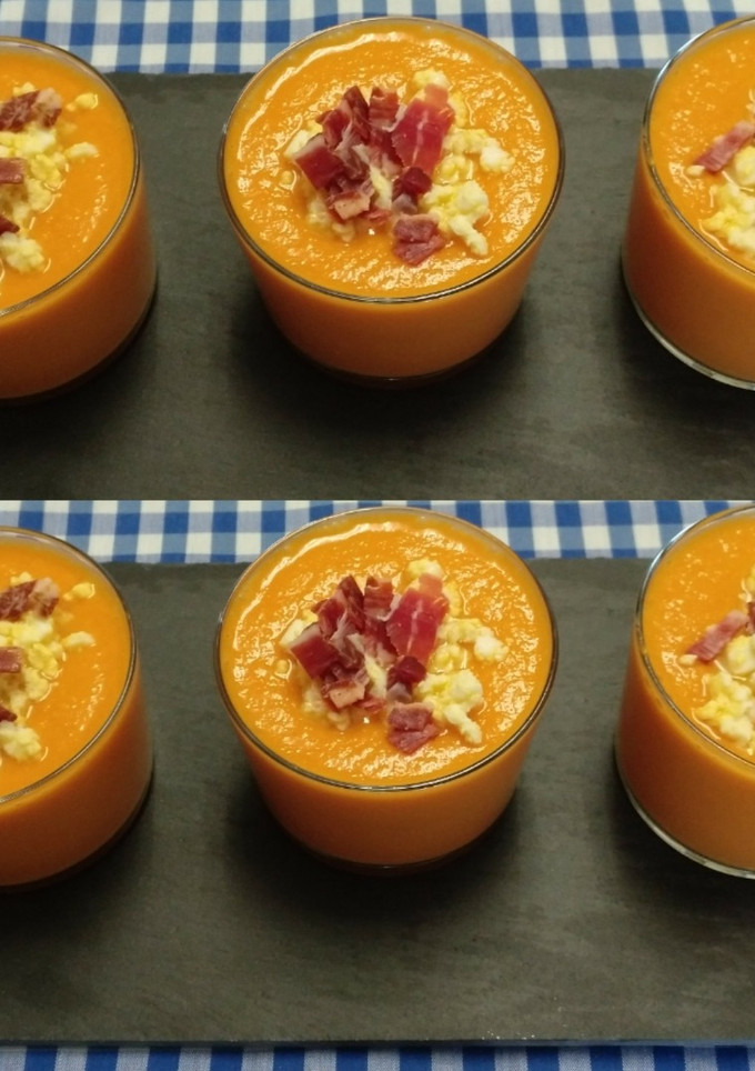 Una foto de Salmorejo de zanahoria a mi manera