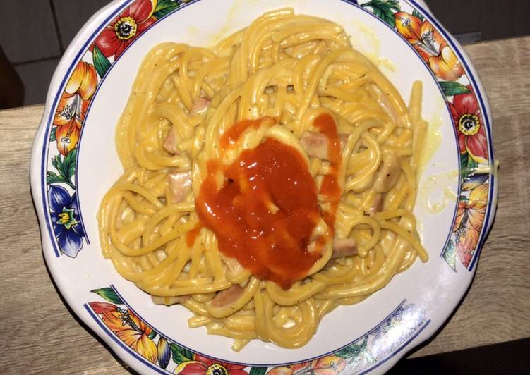 Spaghetti carbonara full chese