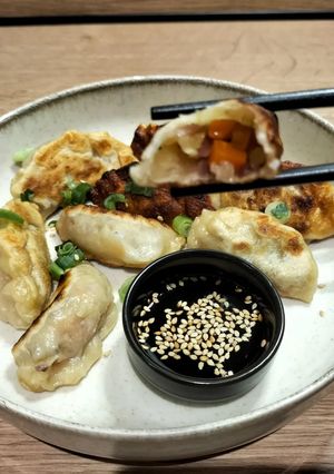 Une photo de Gyozas aux légumes