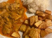 Una foto de pollo strogonoff con champiñónes