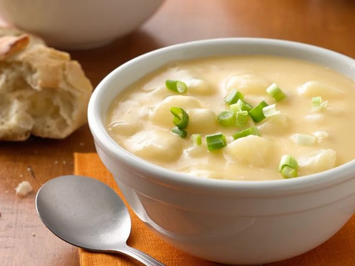 Easy Steps to Prepare Recipes Lazy Cheesy Potato Soup the Can Spoil the Tongue Appealing.