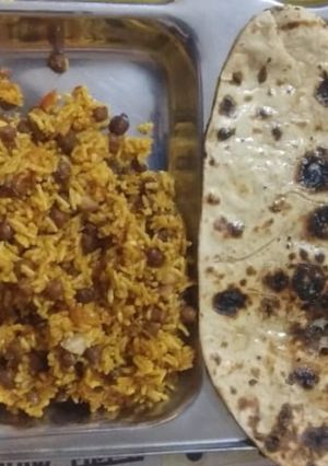 नान(NAN RECIPE IN HINDI) रेसिपी मुख्य फोटो