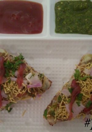 A picture of Baked Hyderabadi Toast.