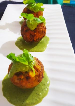 A picture of Chana dal chutney Bomb.