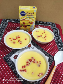 कस्टर्ड (custard recipe in Hindi) रेसिपी मुख्य फोटो