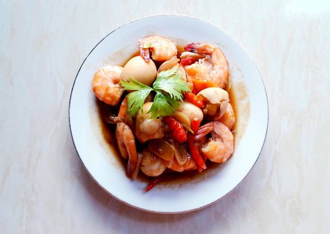 Resep Udang Telur Puyuh Saos Tiram Pedas oleh Indah ...