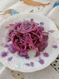 Spaghettoni al pesto di cavolo rosso