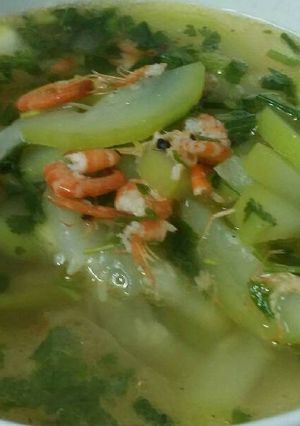 Hình của món Bầu nấu canh tôm.