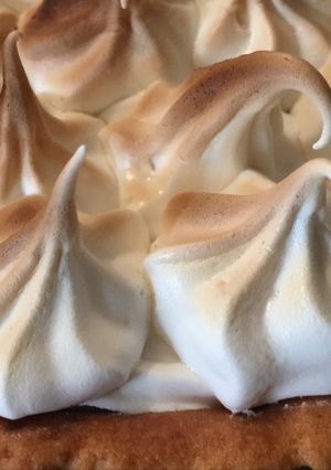 Una foto de Tarta de limón con merengue