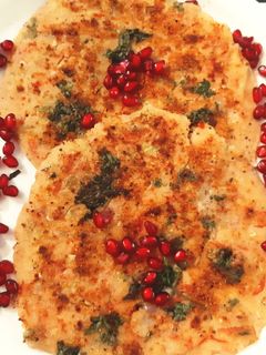 मसाला सूजी उत्तपम (Masala suji uttapam recipe in hindi) रेसिपी मुख्य फोटो
