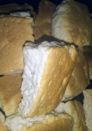 Una foto de Cuadraditos de grasa sin levadura👌😋