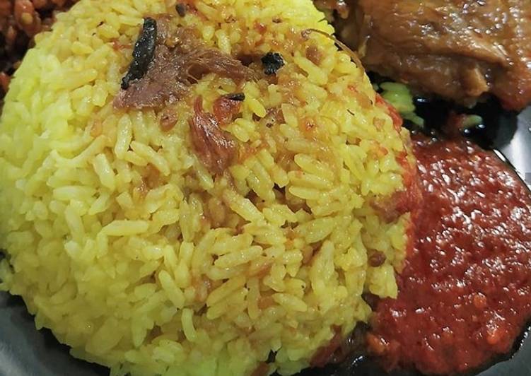 Nasi Kuning Paling Endeus Ala Rumahan