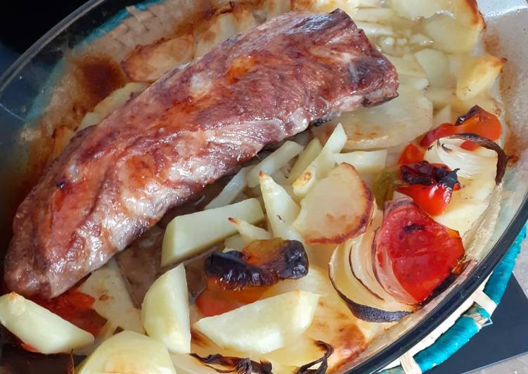Costillas al horno con patatas