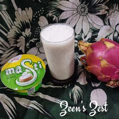 A picture of Dragon Fruit Lassi.