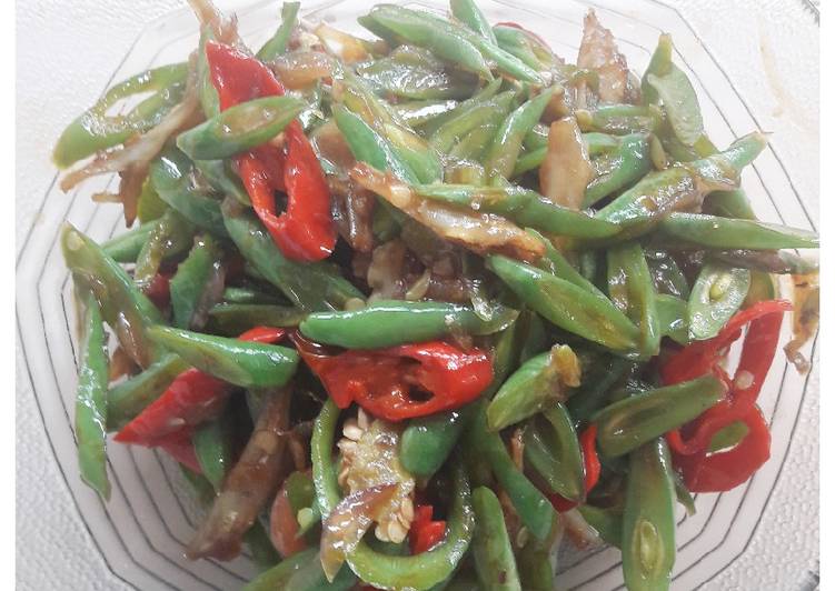 Cara mudah meracik Tumis Teri Buncis yang Enak Banget