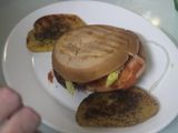 Hamburguesa con patatas asadas