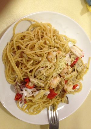 A picture of Seafood Aglio Olio.