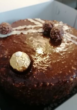 Φωτογραφία της συνταγής Τούρτα Ferrero Rocher σαν ζαχαροπλαστείου!