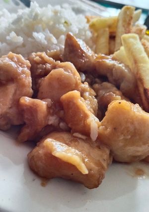 Una foto de Pollo a la naranja