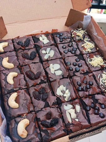 Cara Mudah Menyiapkan Resep Fudgy brownies shiny oven tangkring,tanpa loyang sekat yang Lezat Anti Ribet, Sempurna