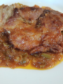 Una foto de Chuleta de lomo ahumado en salsa