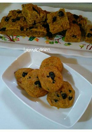 A picture of Pumpkin cookies.