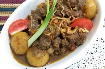 Resep Semur Daging Kentang Sederhana Dan Enak