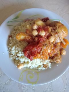 صورة لوصفة كسكس بمرق الدجاج 🍗🌶️🍅🥕🥔🥒🍛🍛🍛🍛🍲🍲🍲