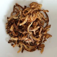 A picture of Crispy onion topping.