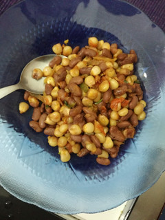 A picture of Githeri/mixed corn and red beans.