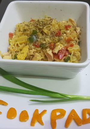 A picture of Chicken vegetable Maggi.