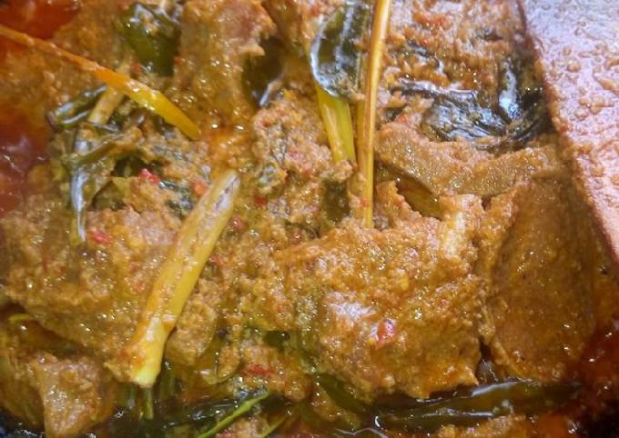 Rendang daging sapi