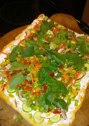 A picture of Pampered Chef's Cool Vegi Pizza.