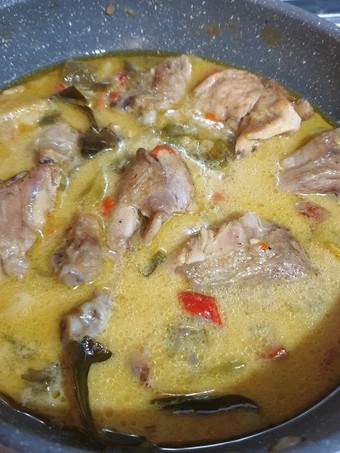 Langkah Mudah untuk Membuat Resep Garang Asam Ayam tanpa daun pisang yang Enak Banget Anti Ribet, Bikin Ngiler