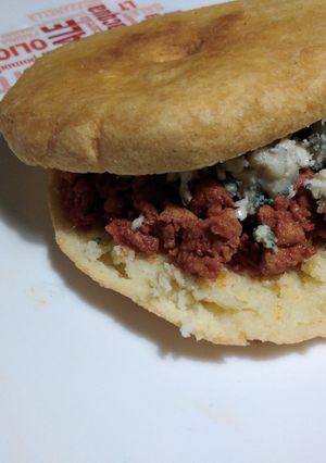 Una foto de Arepa rellena a la asturiana