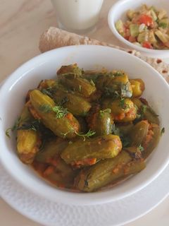 ટીંડોળા નું ભરેલું શાક(Bharela Tindora nu Shak recipe in Gujarati) રેસીપી મુખ્ય ફોટો